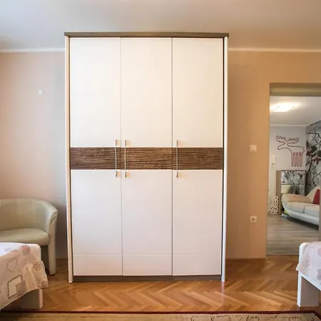 Apartment Nostalgija *